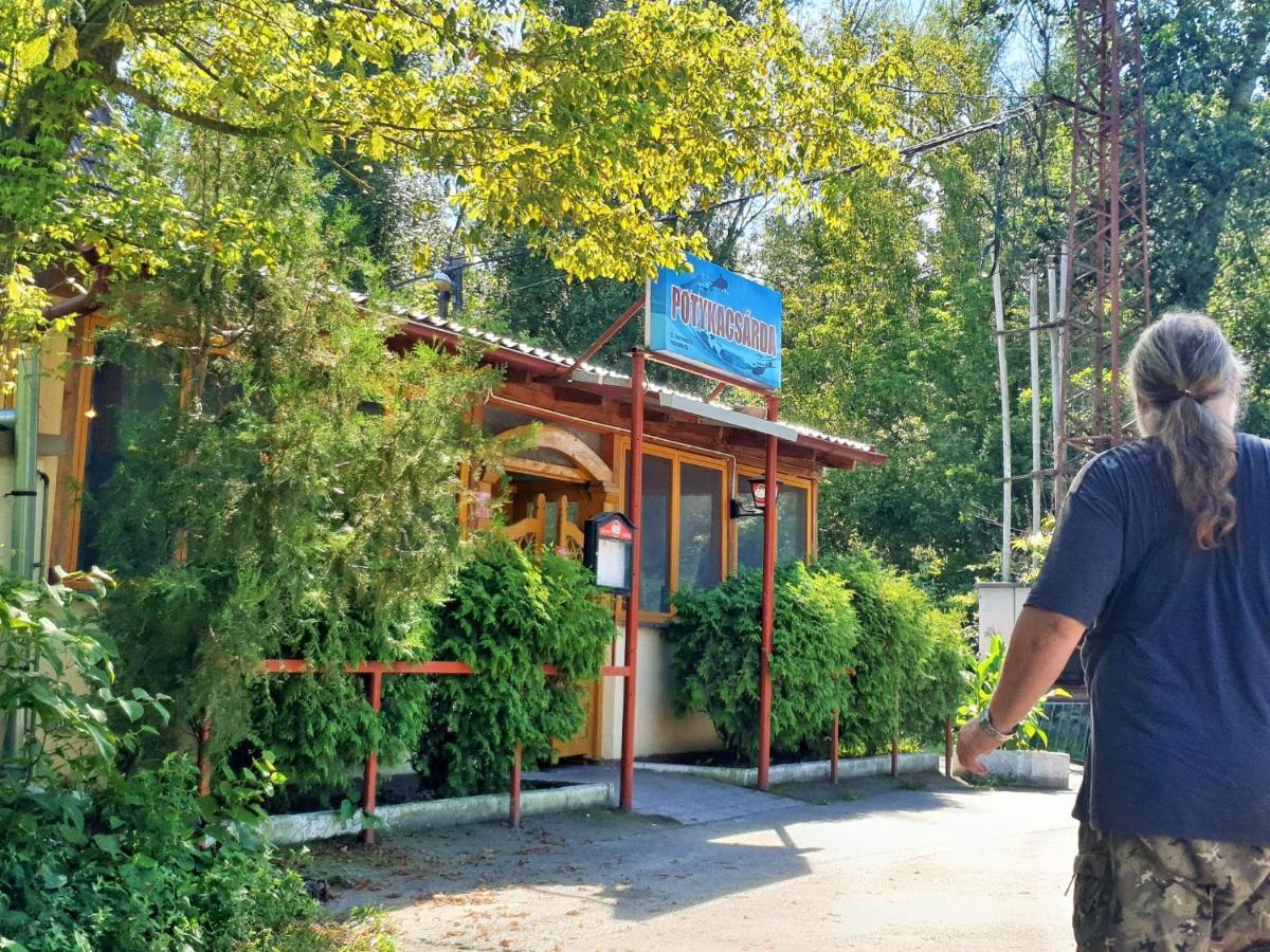 Hero 4 Sterne Ferienhaus Baja Zewnętrze zdjęcie